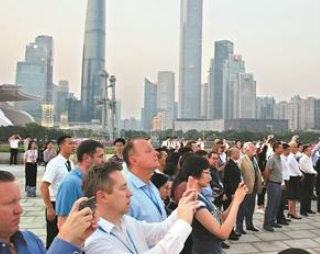 世界高塔“大管家”广州塔下共话合作