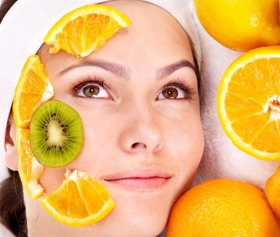 果蔬敷脸当心毁容！哪些果蔬不能敷脸上？