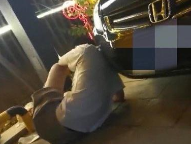 仝卓怼郑云龙后被打了？晒照曝光现场称“脸没事”