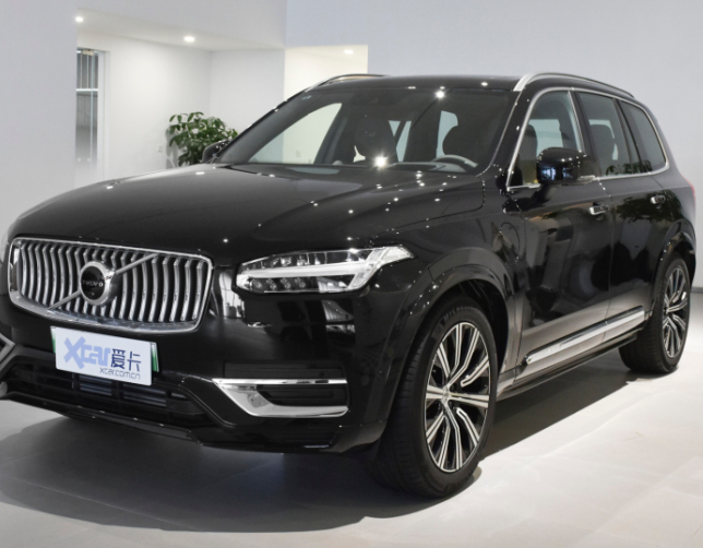 新款XC90 T8上市 换新电机售89.49万元