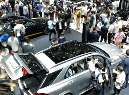 百万级豪车未来要降到50万以下?谁在动BBA的蛋糕