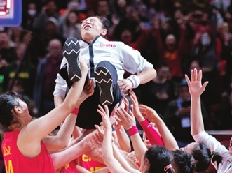 时隔28年 中国女篮再入世界杯决赛