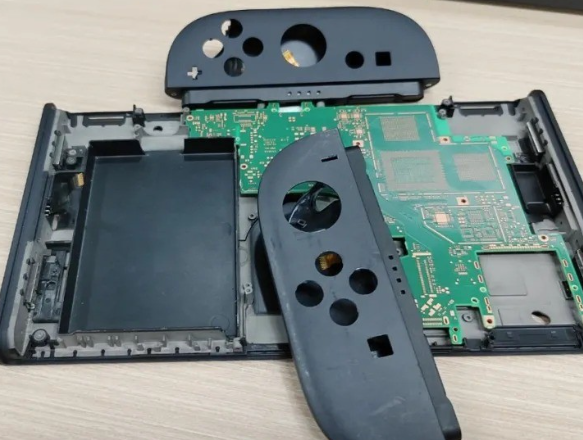 Switch2效果图和实物图疑曝光 大屏幕12GB内存