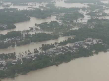 直击海南琼海洪涝灾区:农田村庄被淹 洪水涌进城市