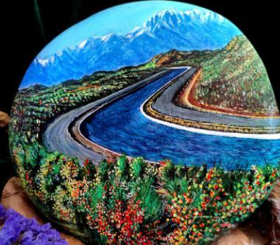 新疆石头画创作者:一石一画乐在其中