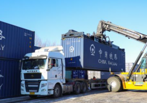 黑龙江首趟“牛奶专列”发往粤港澳大湾区