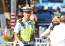 上学路安畅 交警在保障